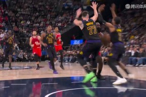 欧博官网-哈登回归赛场，比分优势明显首场状态亮眼，湖人观众沸腾！的简单介绍