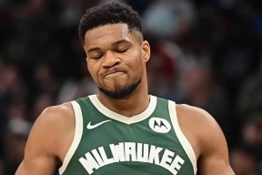 欧博娱乐-包含字母哥赛事官方发布爆冷新规，巴黎圣日耳曼争议不断！的词条